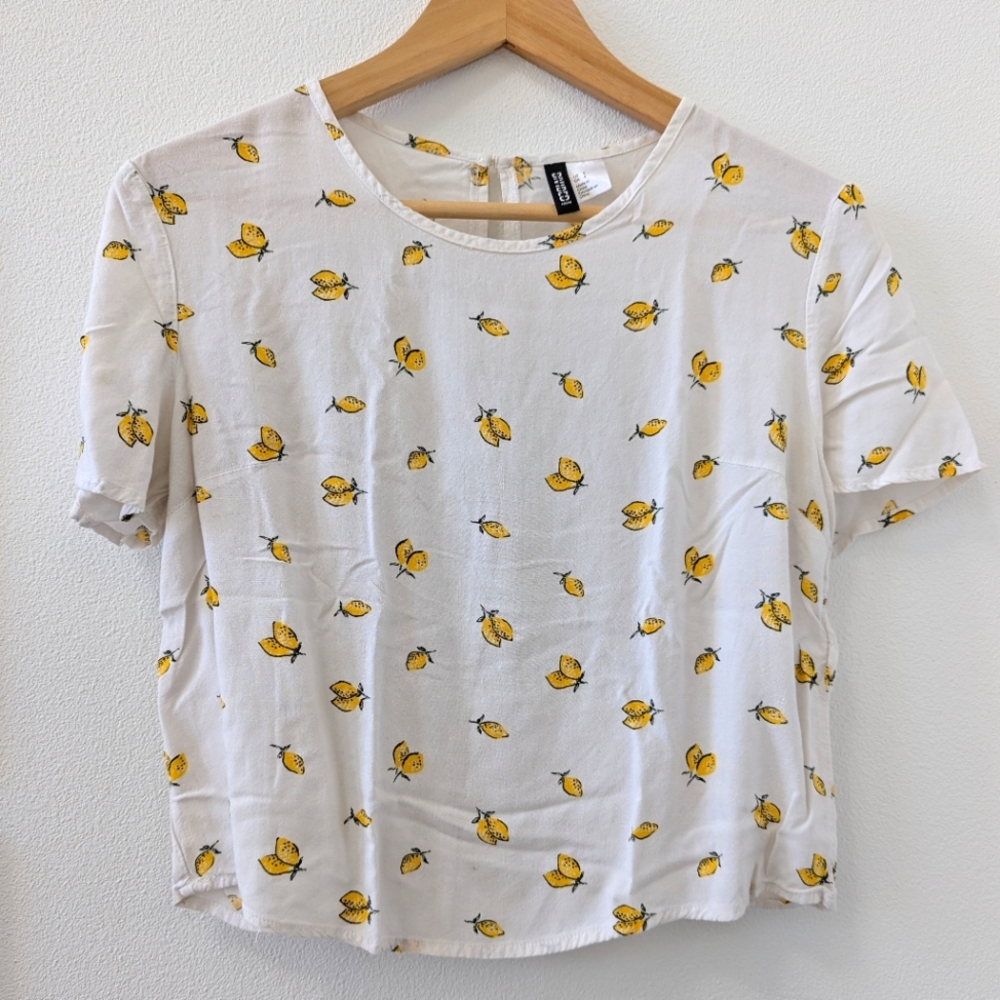 Divided lemon print crop top, size 4